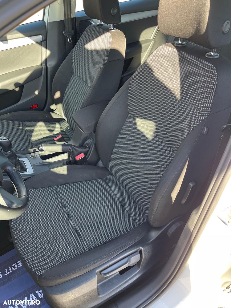 Skoda Octavia 1.6 TDI DPF Active Green tec - 13