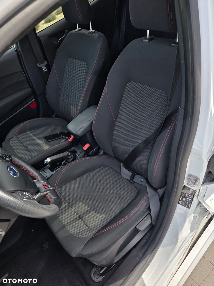 Ford Fiesta 1.0 EcoBoost S&S ST-LINE - 32