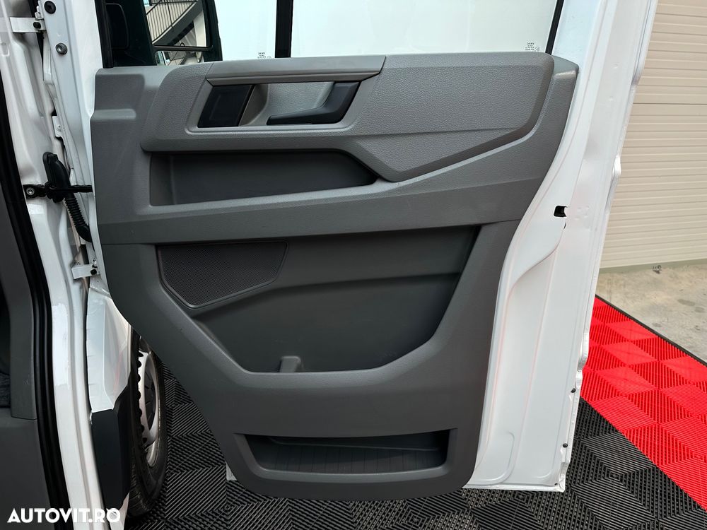 Volkswagen Crafter - 23