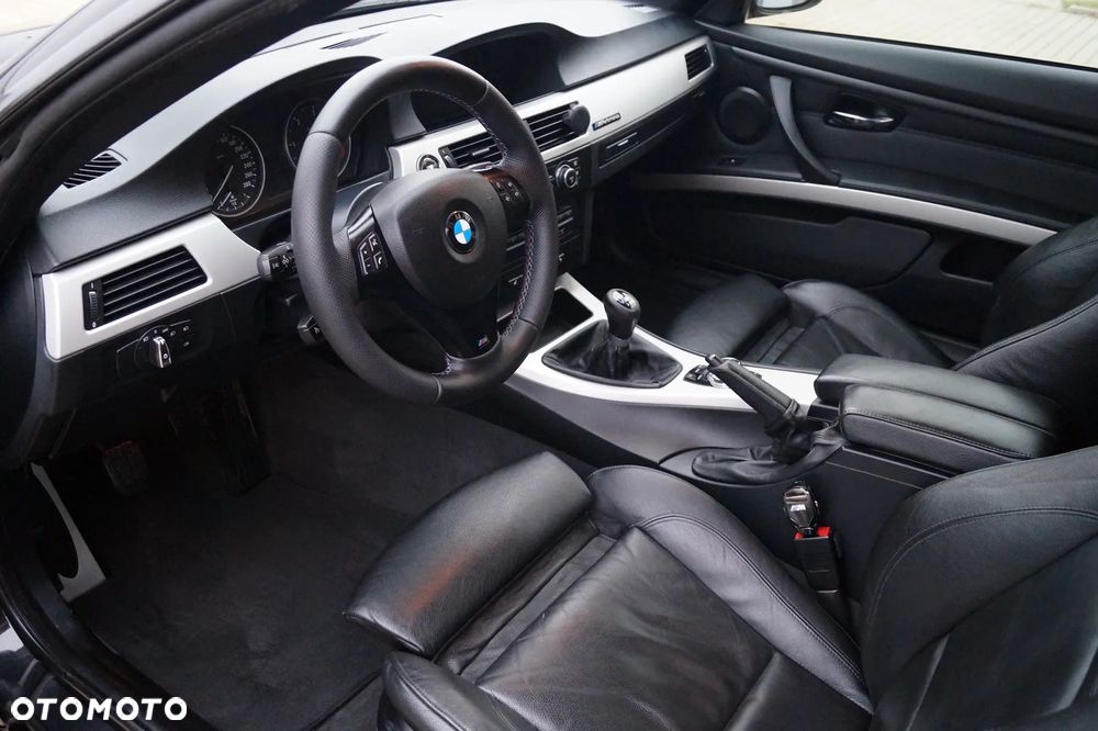 BMW Seria 3 330d M Sport Edition - 17
