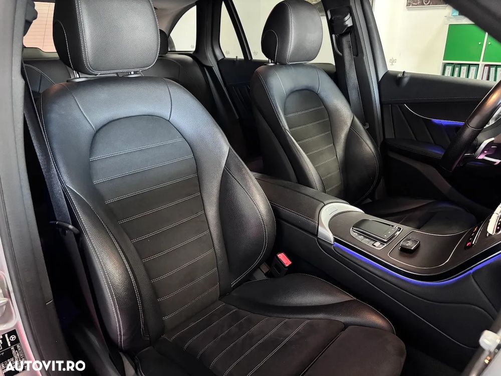 Mercedes-Benz GLC 300 e 4Matic 9G-TRONIC AMG Line Advanced - 18