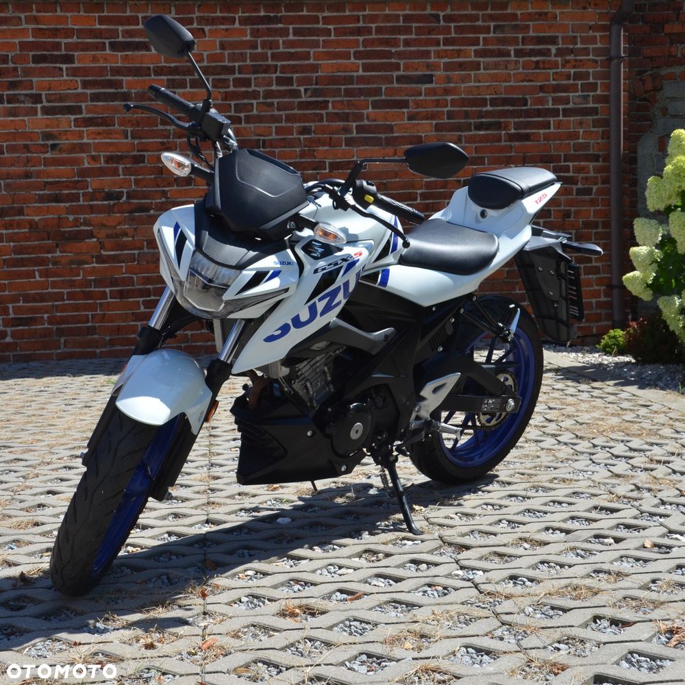 Suzuki GSX - 8
