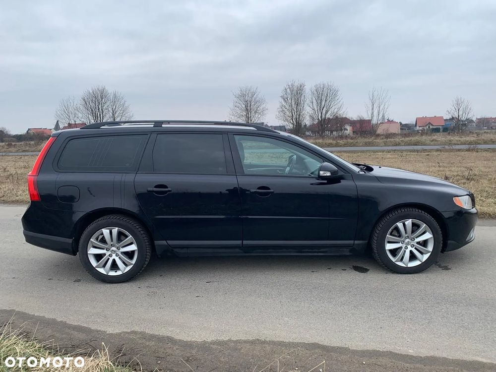 Volvo V70 D5 Momentum - 13