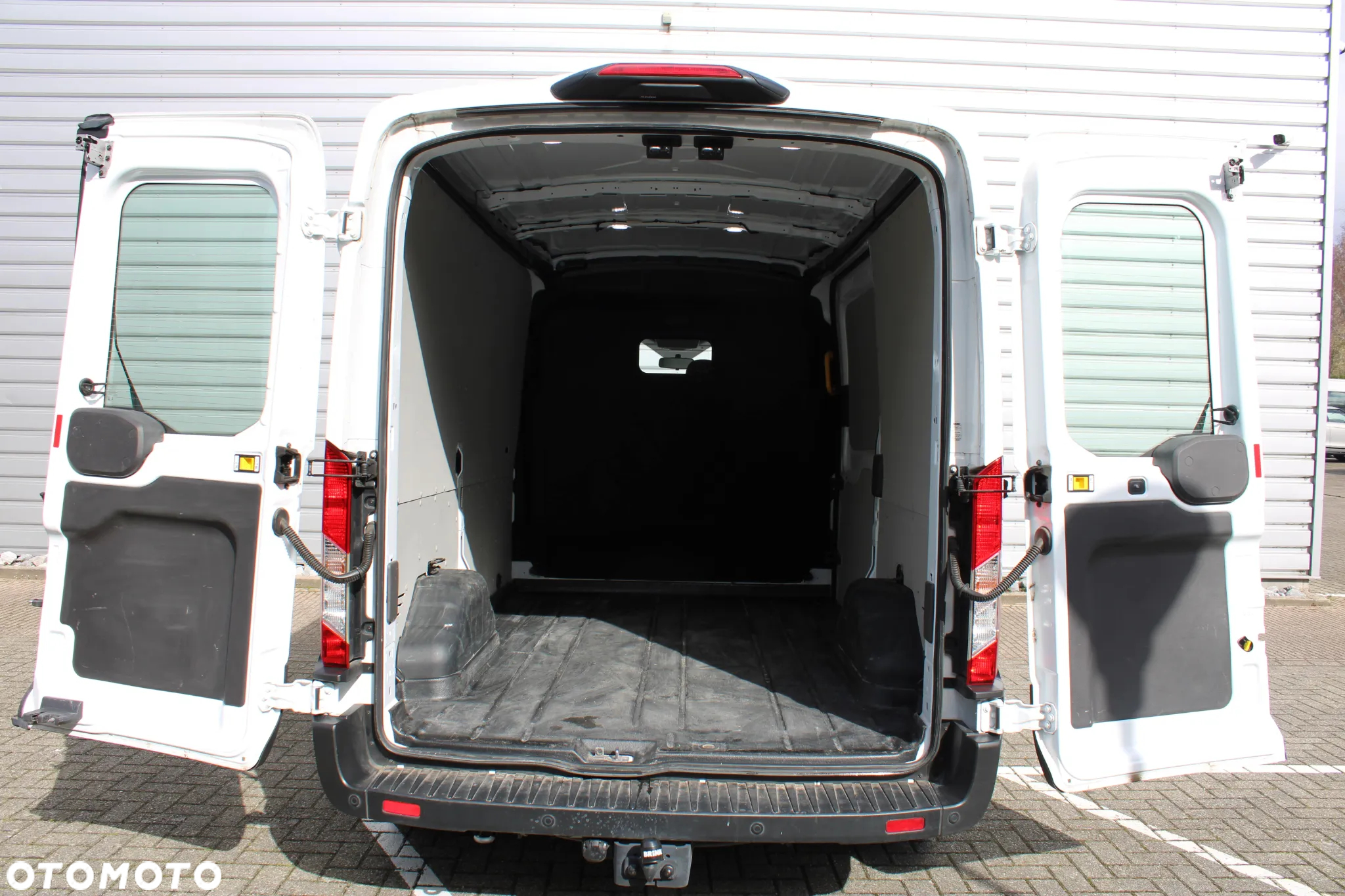 Ford Transit Trend - 8