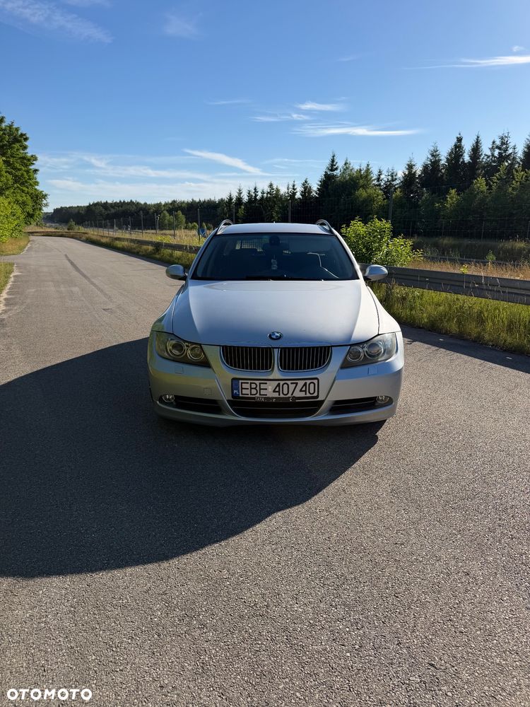BMW Seria 3 330xi - 2