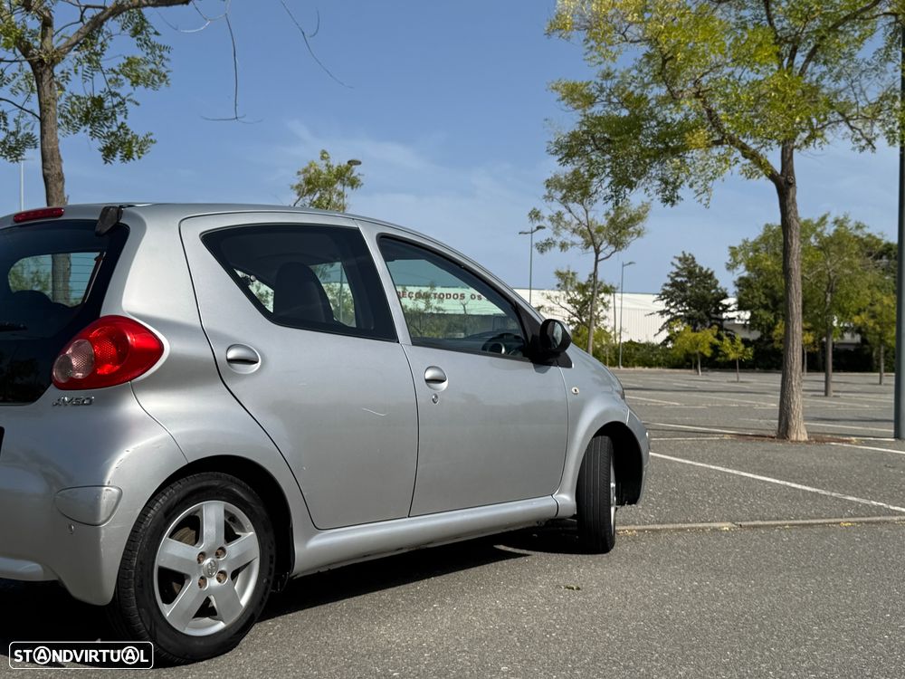 Toyota Aygo 1.0 + AC - 4