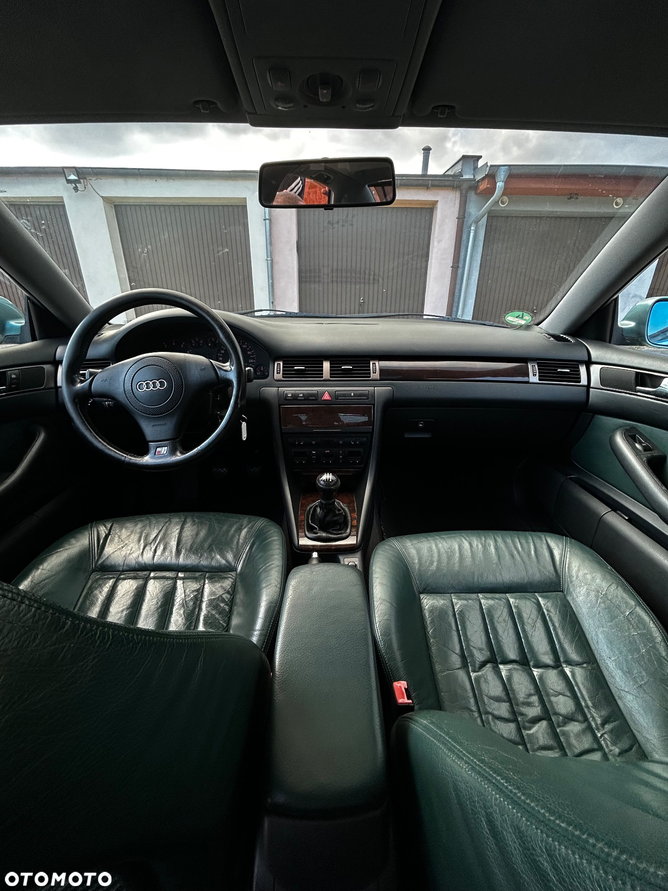 Audi A6 2.4 - 12