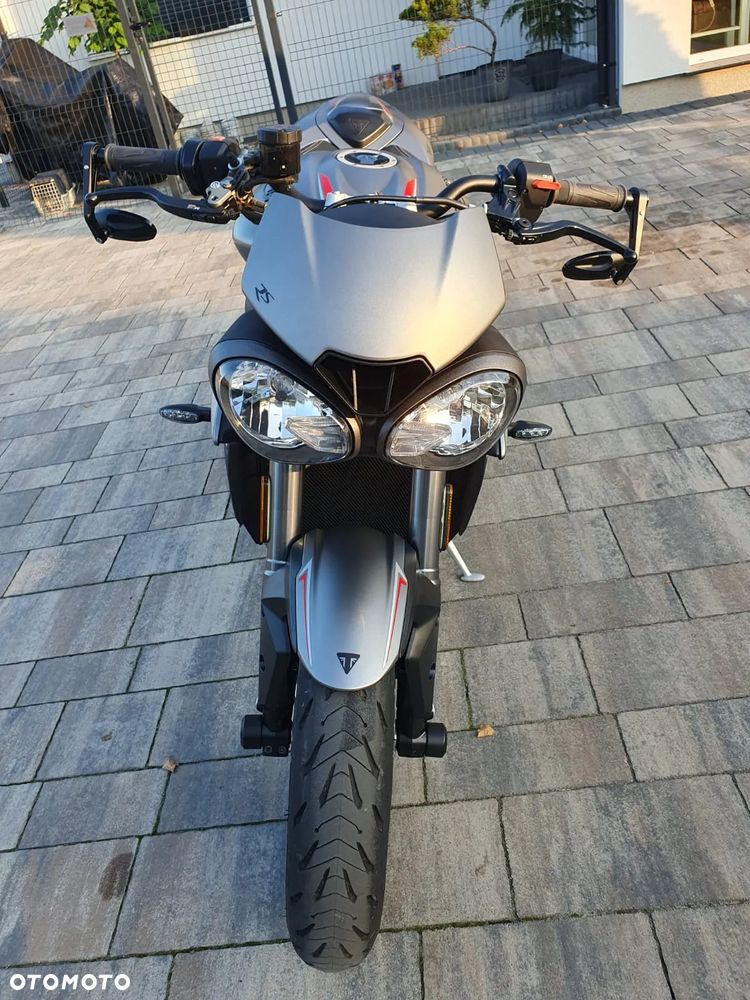 Triumph Street Triple - 6