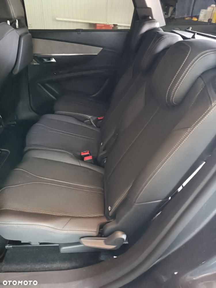 Peugeot 5008 Hybrid 136 e-DSC GT - 38