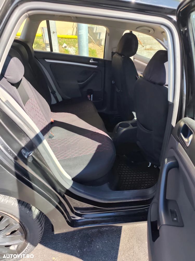 Volkswagen Golf - 11