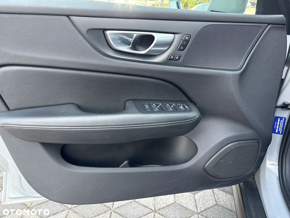 Volvo V60 B5 B AWD Plus Dark - 12