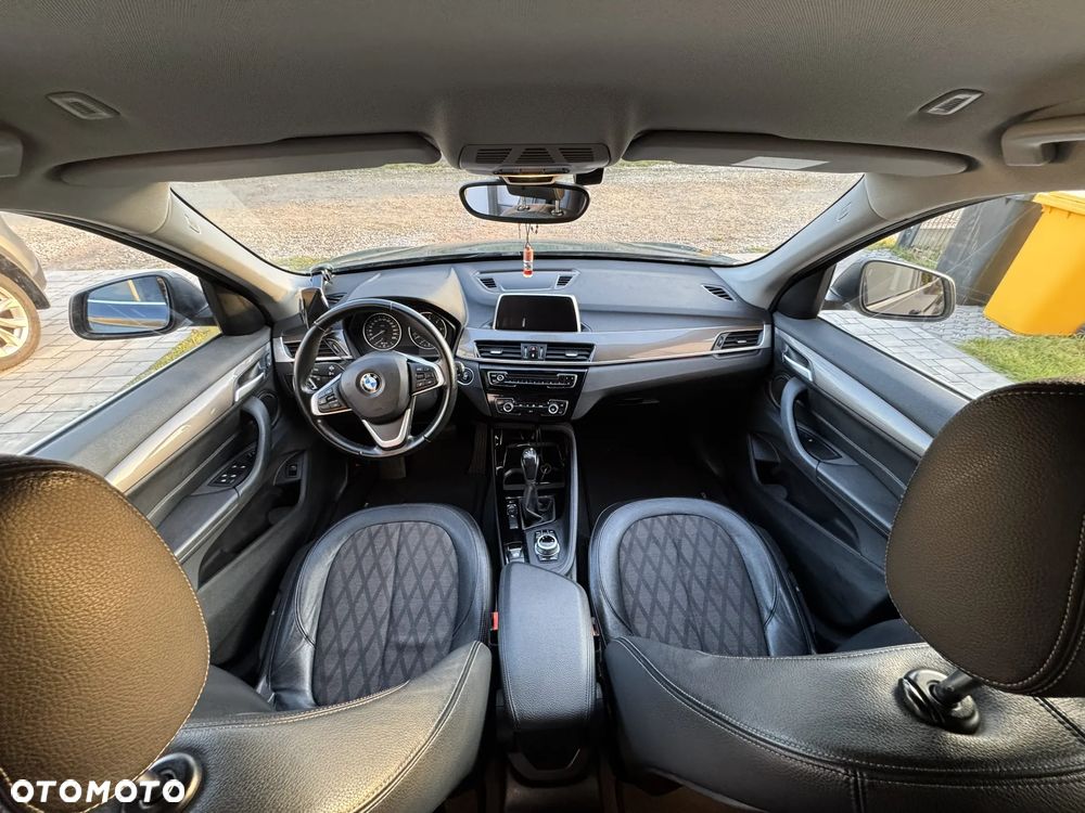 BMW X1 sDrive18d xLine - 12