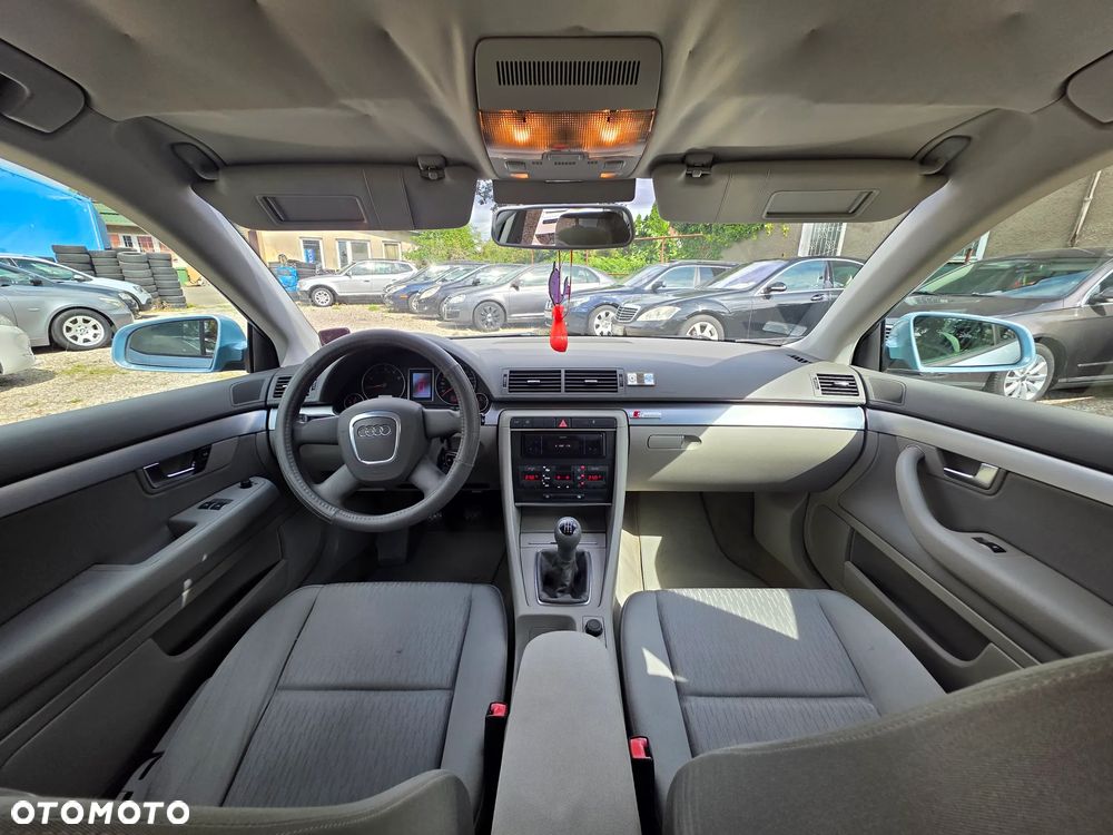 Audi A4 Limousine - 9