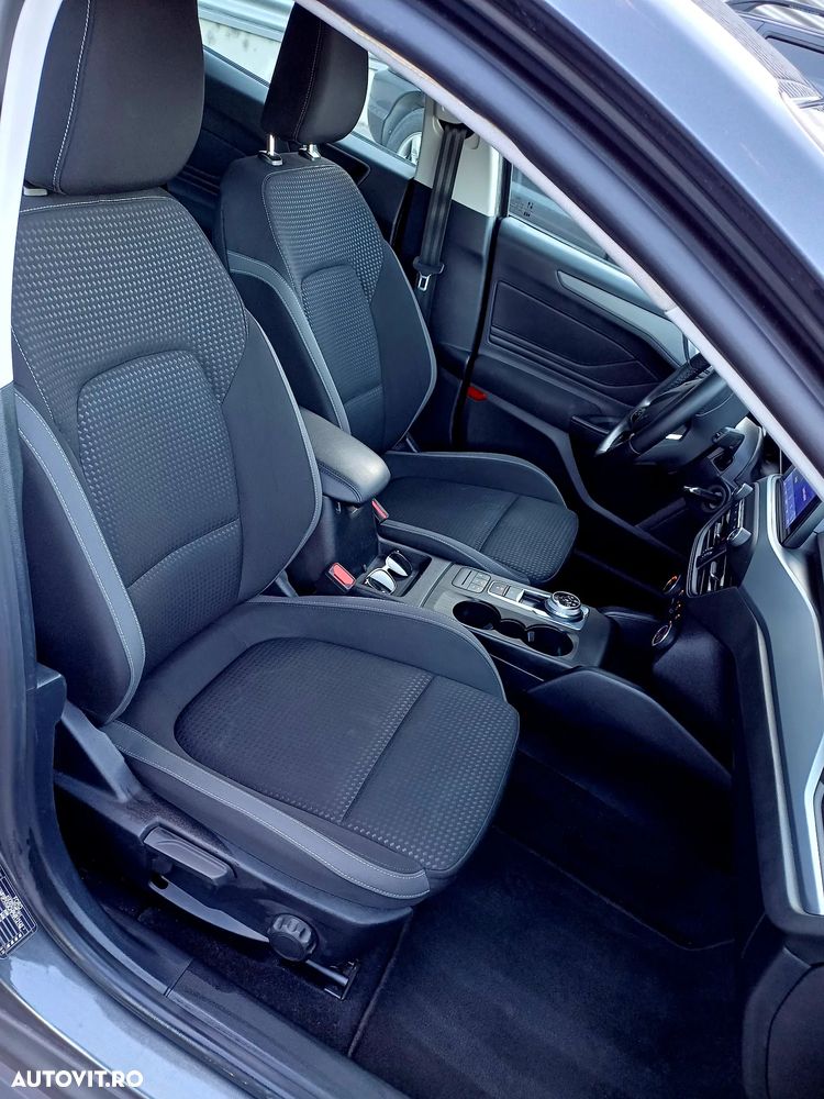 Ford Focus - 10