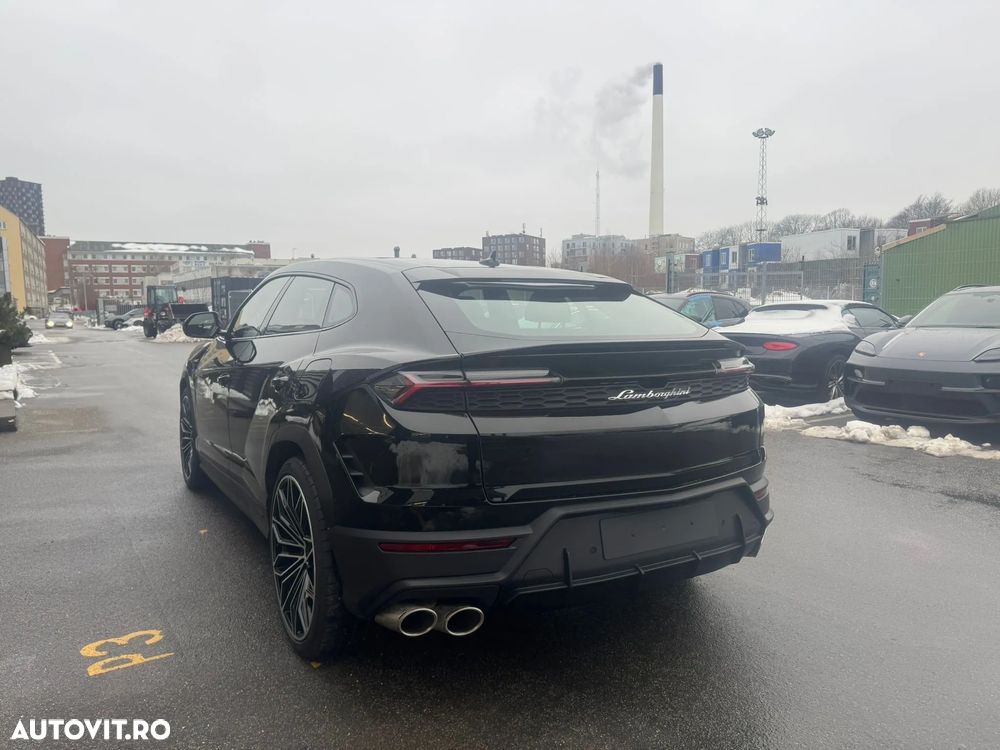 Lamborghini URUS - 4