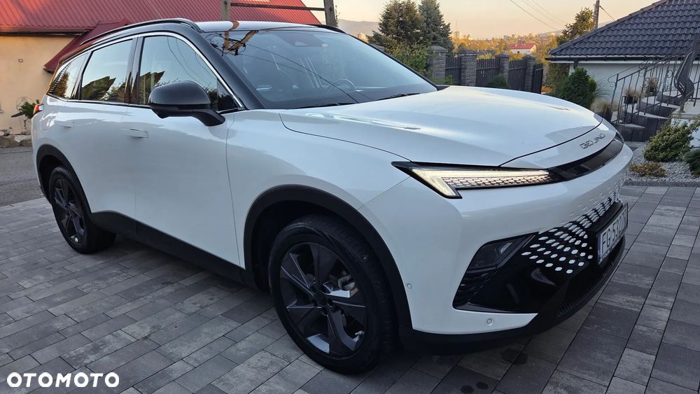 BAIC 5 2023 photo 3
