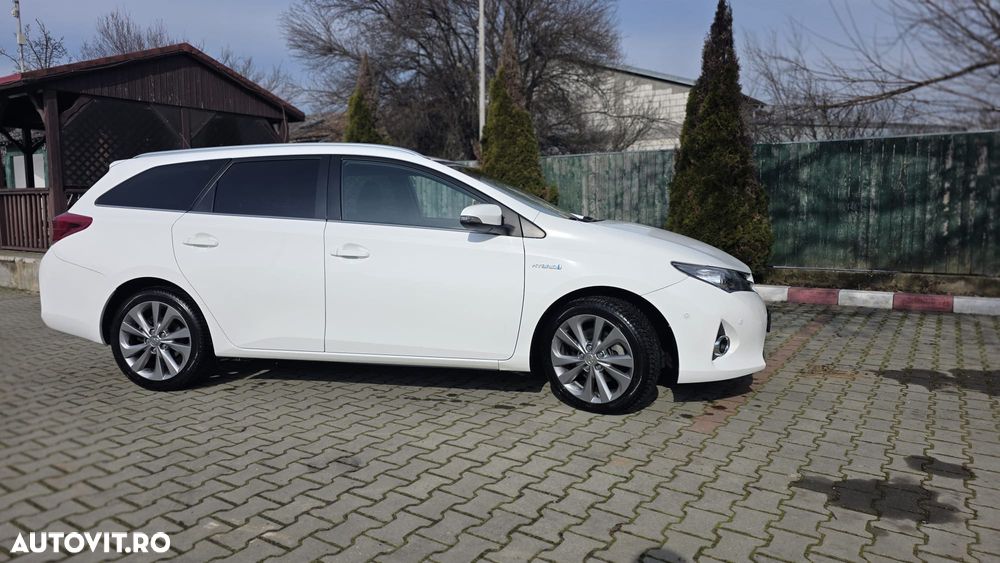 Toyota Auris 1.8 VVT-i Automatik Design Edition - 5