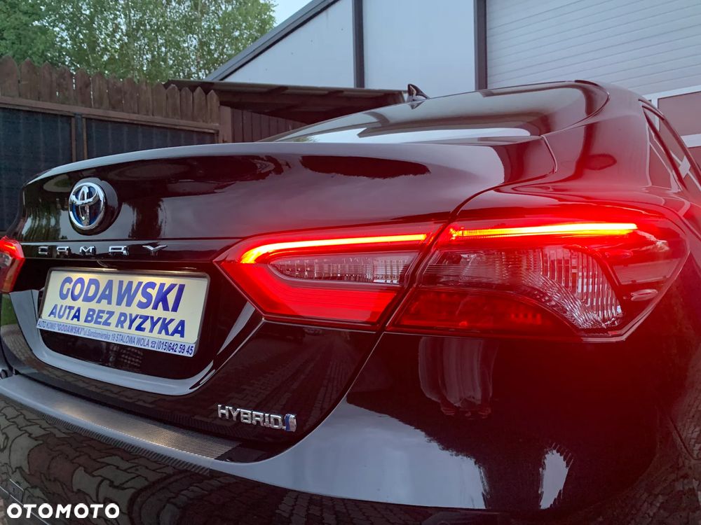 Toyota Camry 2.5 Hybrid Comfort CVT - 1