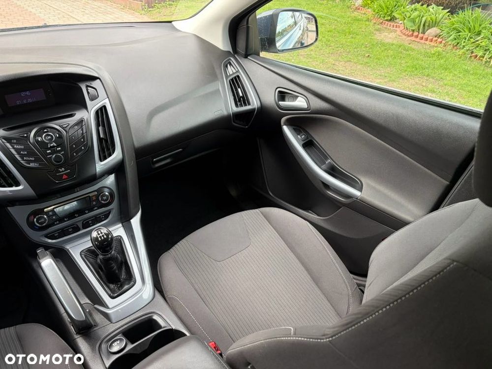 Ford Focus 1.6 Titanium - 6
