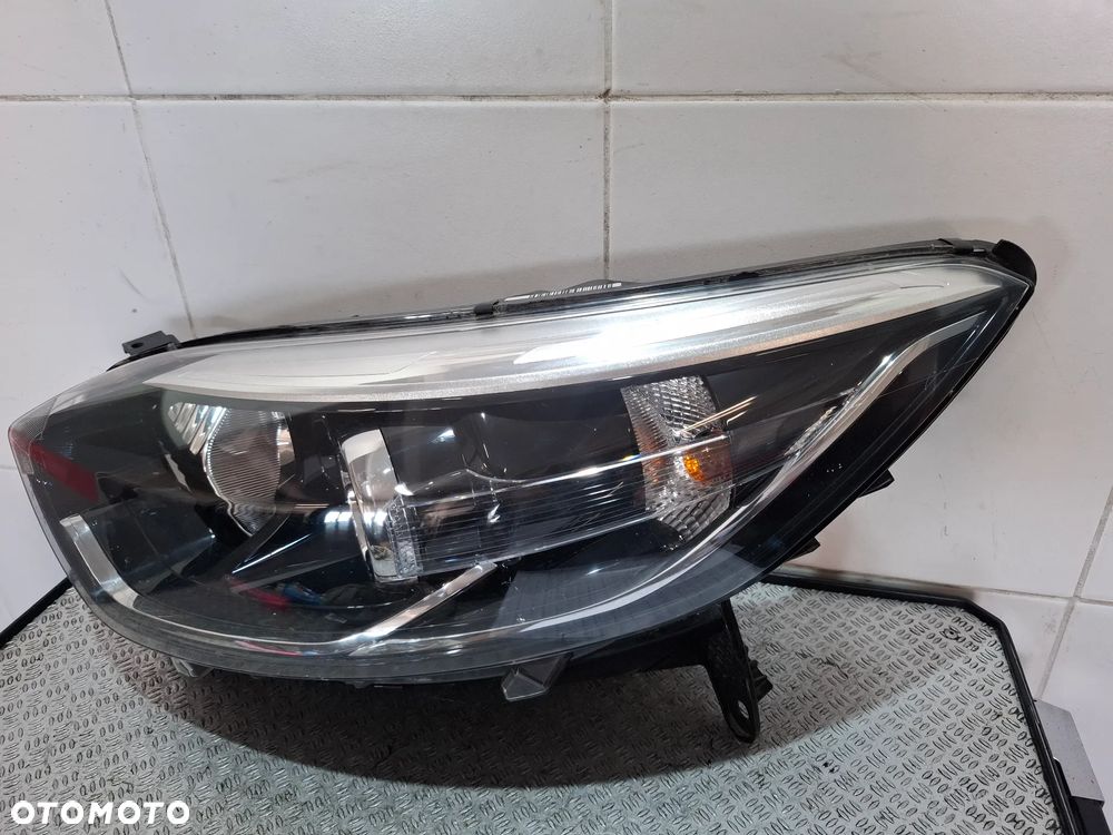Lampa lewy przód soczewka Renault Captur I 2019 rok nr 260603859R - 2