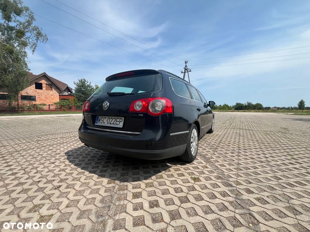 Volkswagen Passat 1.9 TDI Comfortline - 10