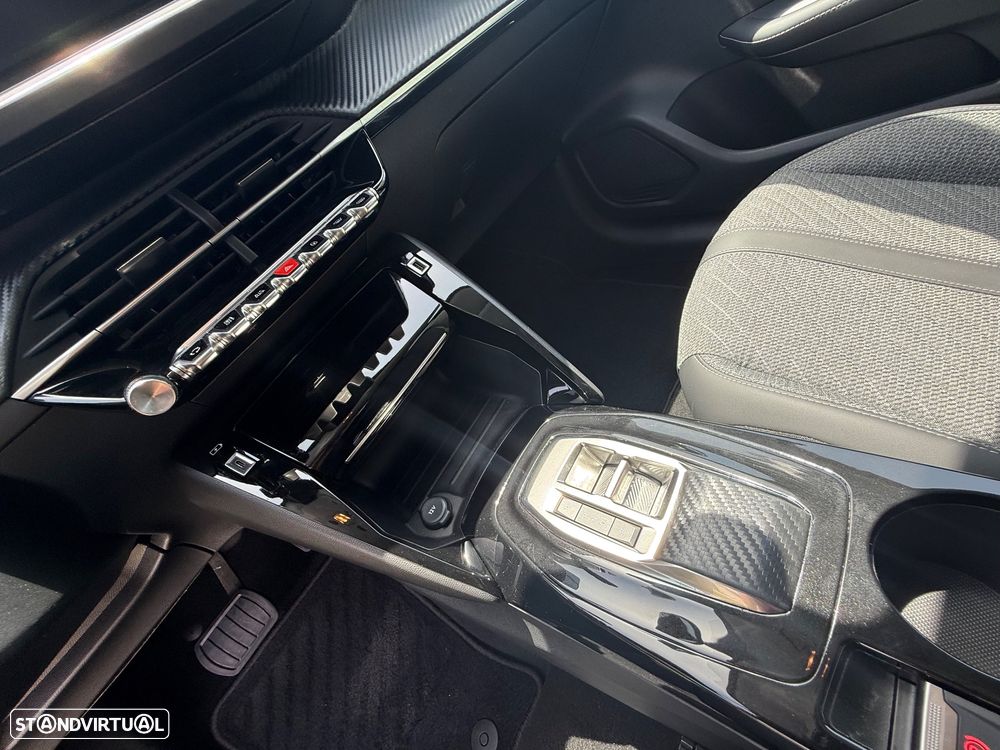 Peugeot e-208 Style - 29