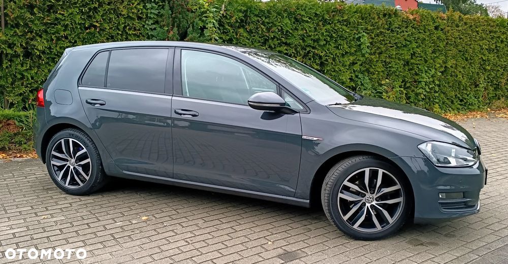 Volkswagen Golf - 6