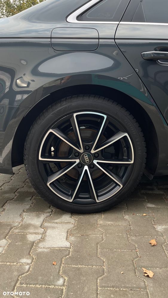 Audi A4 2.0 TFSI ultra S tronic - 22