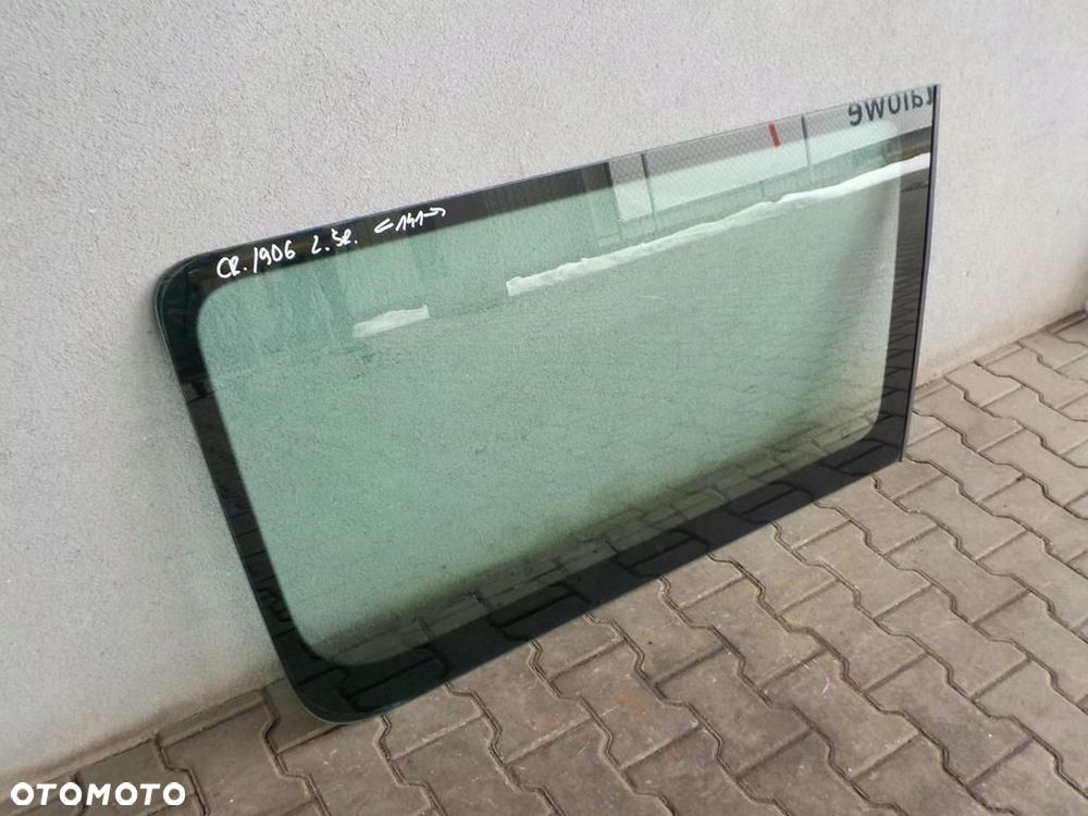 VW CRAFTER SPRINTER SZYBA BOCZNA ŚRODKOWA LEWA - 3