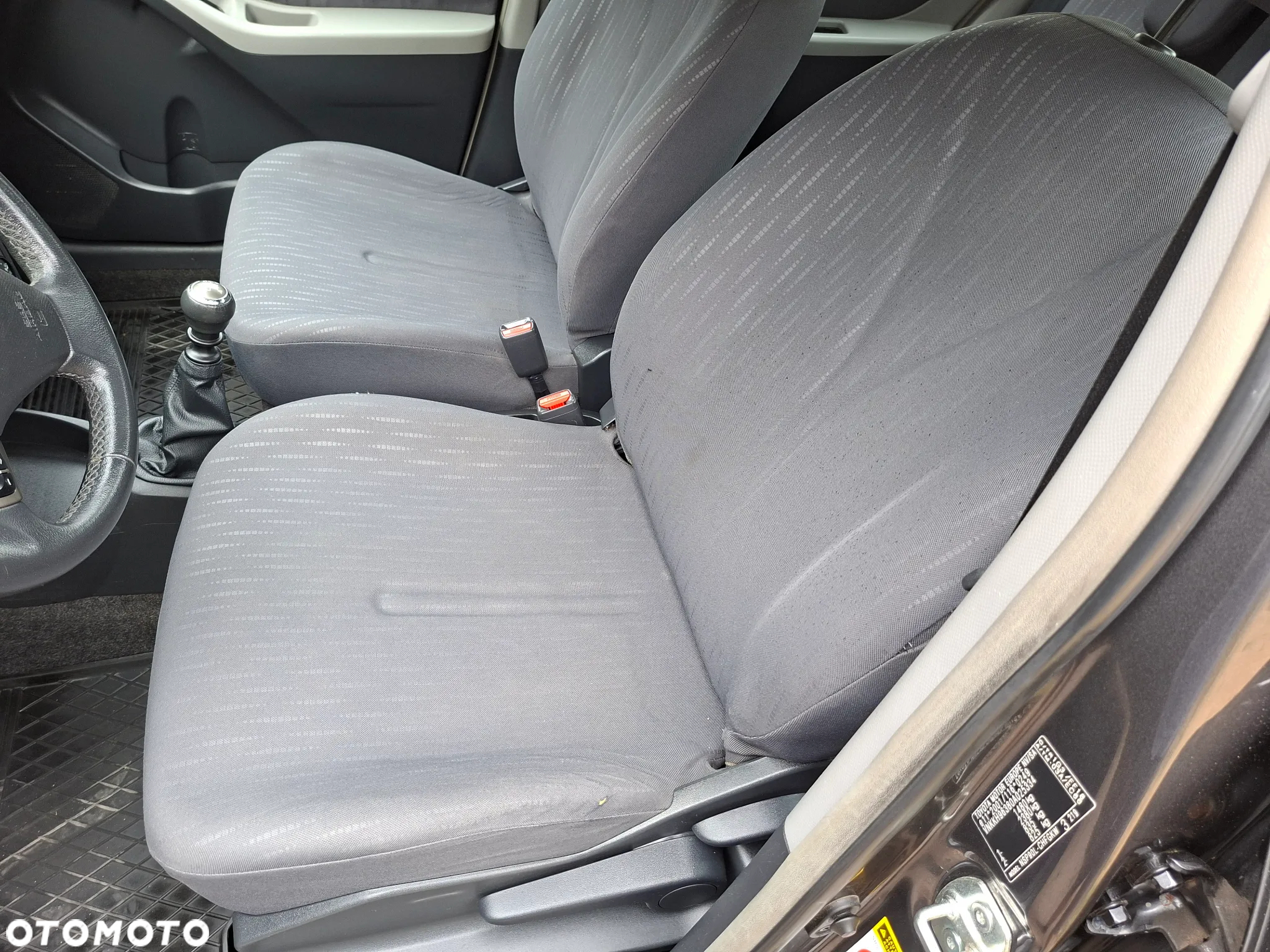 Toyota Yaris 1.33 Sol - 8