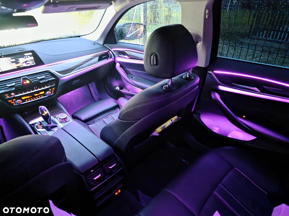 BMW Seria 5 520e Luxury Line - 17