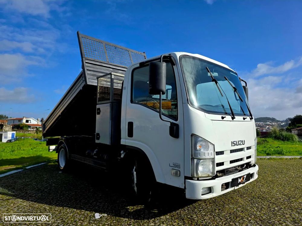 Isuzu NLR Basculante - 3