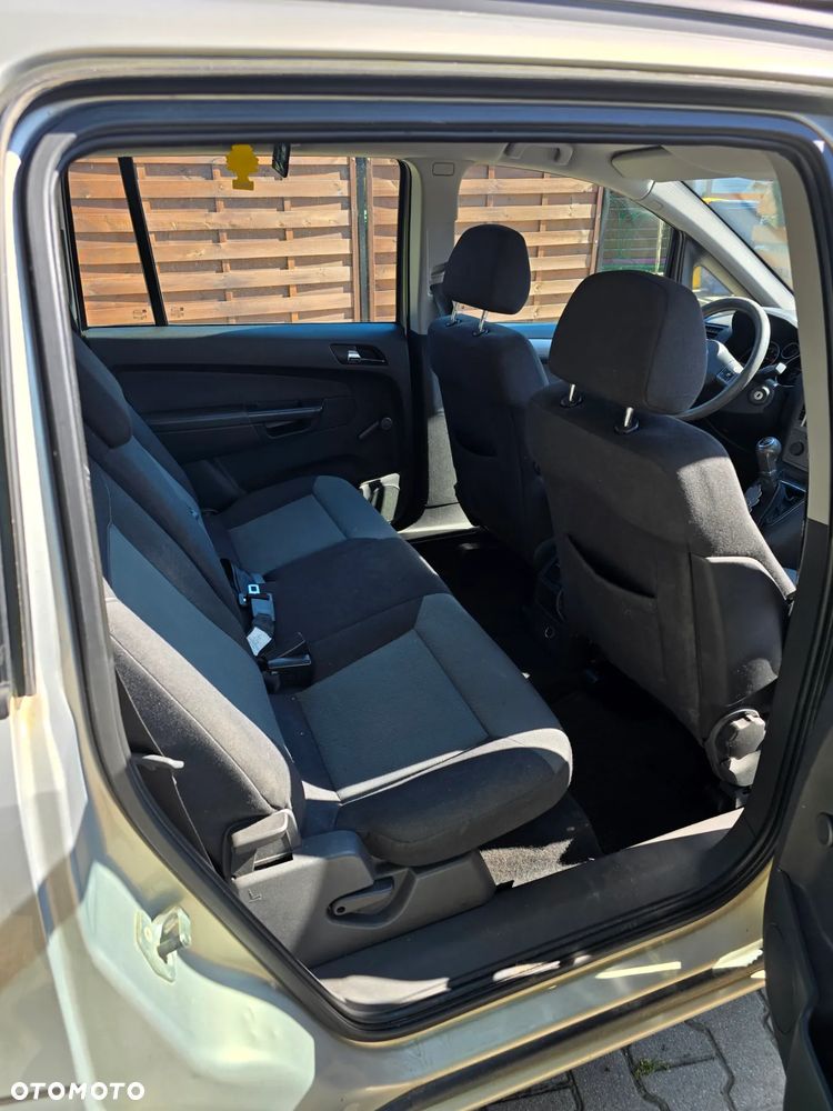 Opel Zafira 1.6 Enjoy - 6