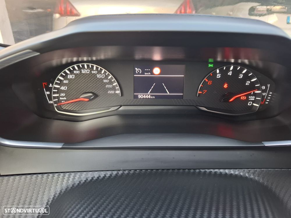 Peugeot 208 1.2 PureTech Allure - 12