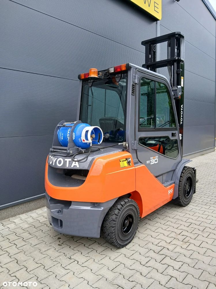 Toyota 02-8FGF30 - 6