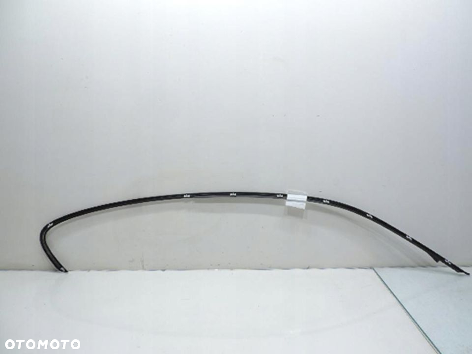 LISTWA KAROSERYJNA LEWA BMW E81 LIFT - 8