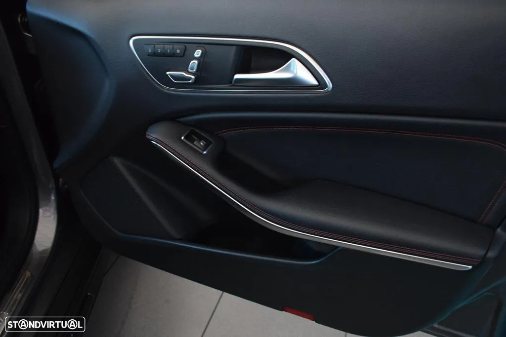 Mercedes-Benz GLA 220 d AMG Line - 45