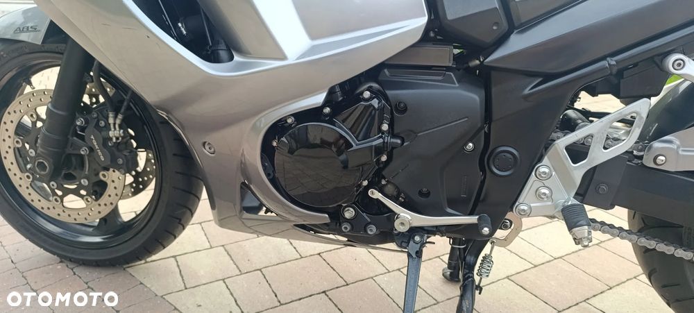 Suzuki GSX - 36