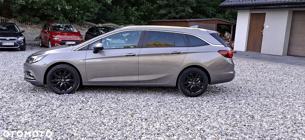 Opel Astra 1.4 Turbo Business - 1