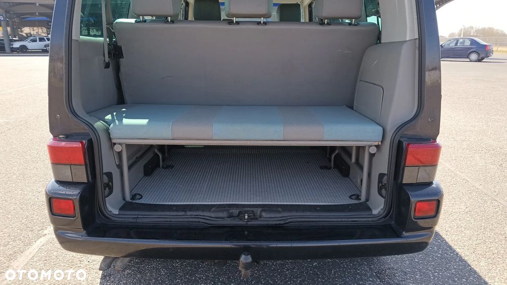 Volkswagen Multivan - 29