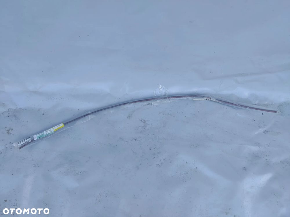 LISTWA SZYBY PRZEDNIEJ Nissan Rogue