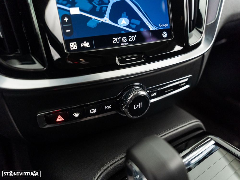 Volvo V60 2.0 T6 AWD TE Essential - 28
