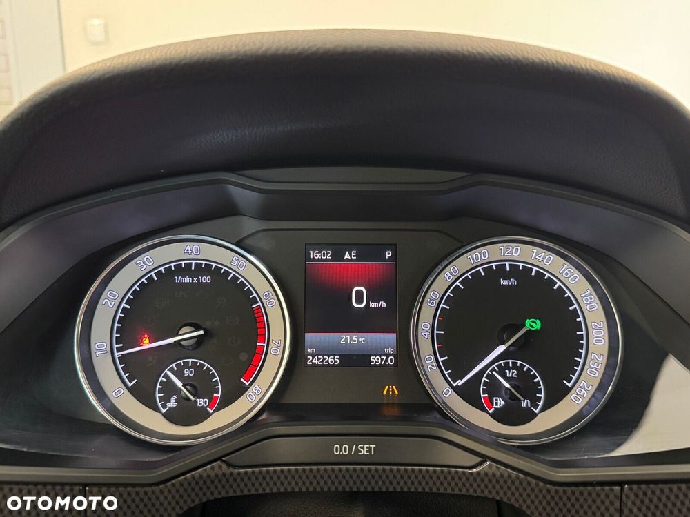 Skoda Superb 2.0 TSI Sportline DSG - 17