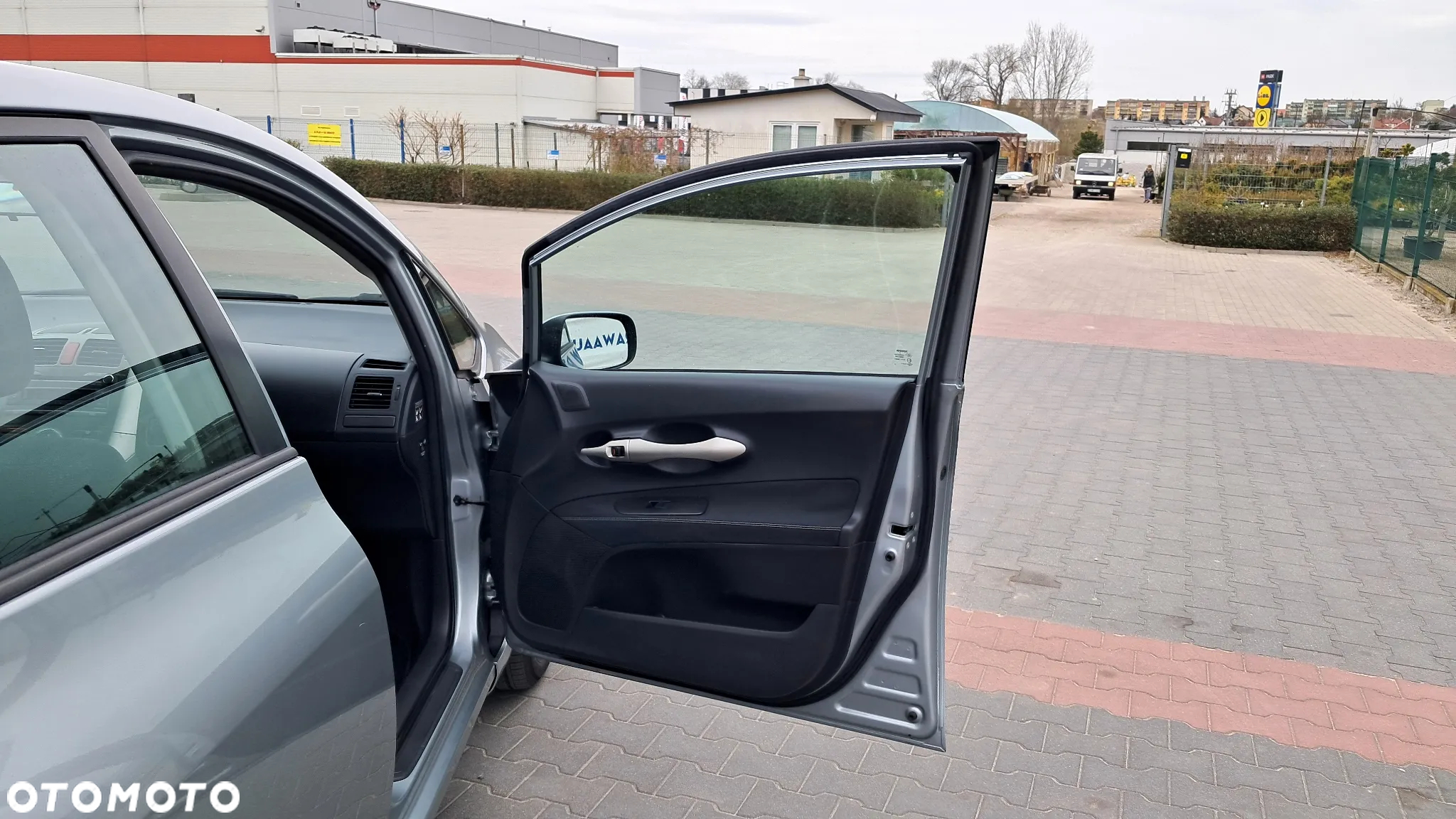 Toyota Auris 1.33 VVT-i Luna - 7