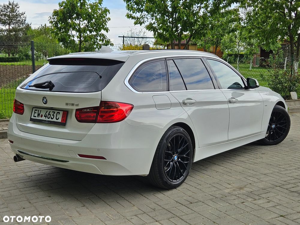 BMW Seria 3 318d Luxury Line - 17