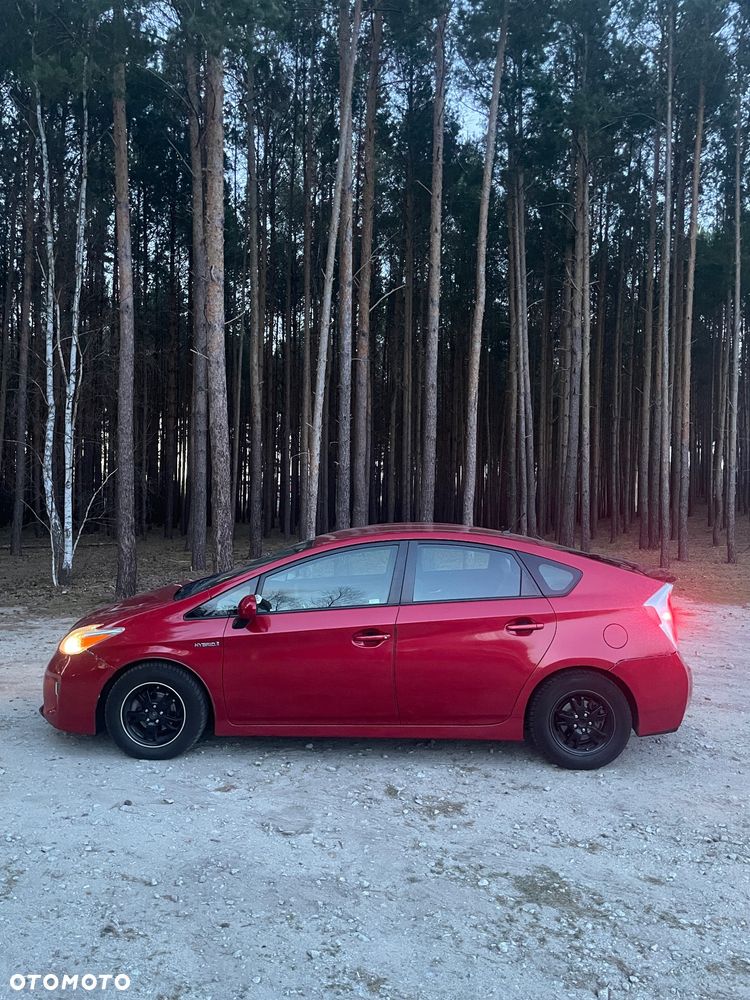 Toyota Prius (Hybrid) - 2