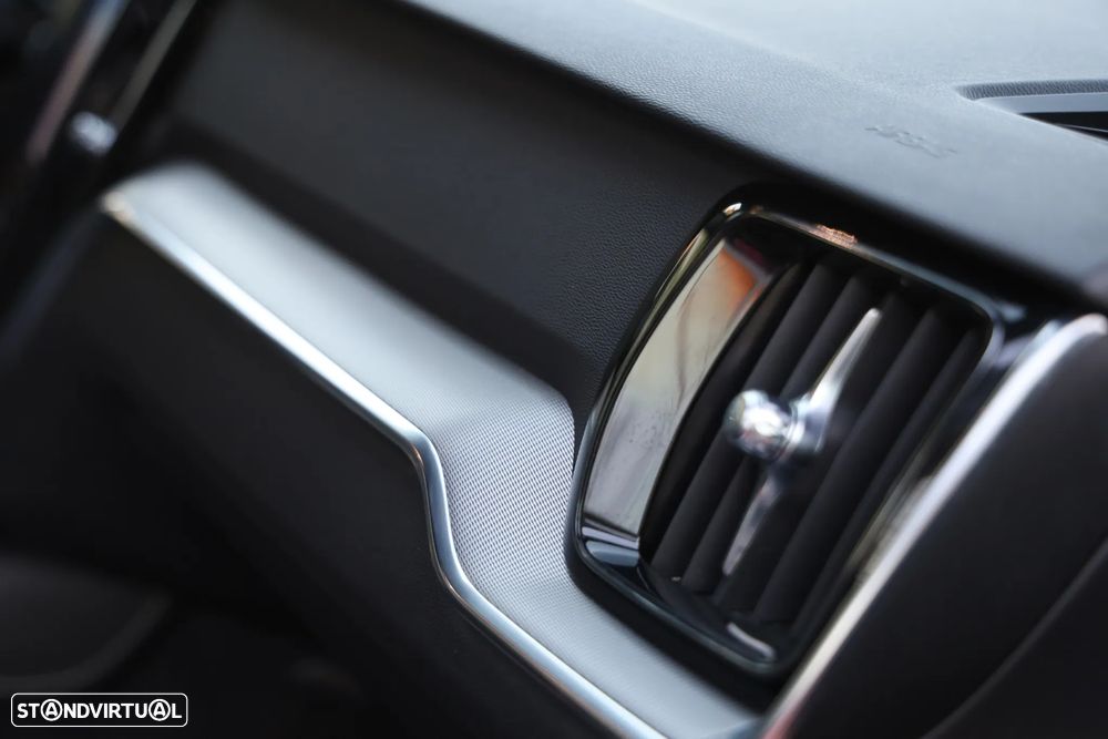 Volvo V60 2.0 T8 AWD TE R-Design - 14