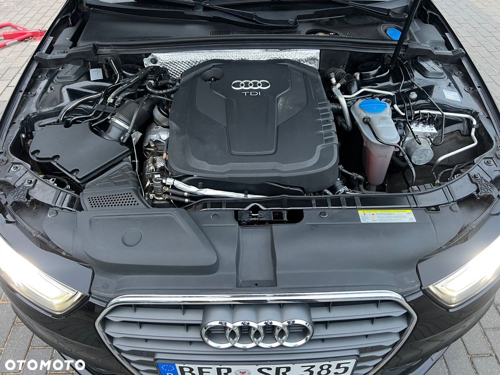 Audi A4 Avant 2.0 TDI DPF clean diesel multitronic Attraction - 32