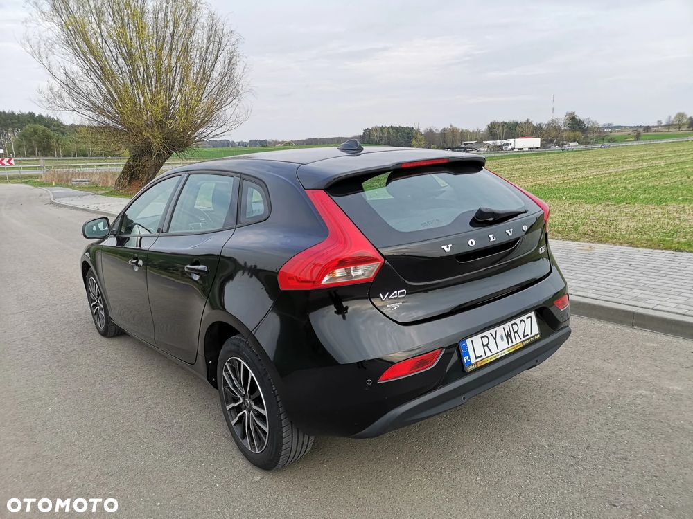 Volvo V40 D2 Momentum - 3