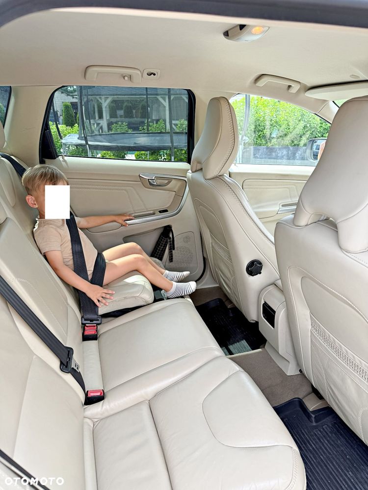 Volvo XC 60 D4 AWD Geartronic Ocean Race - 9